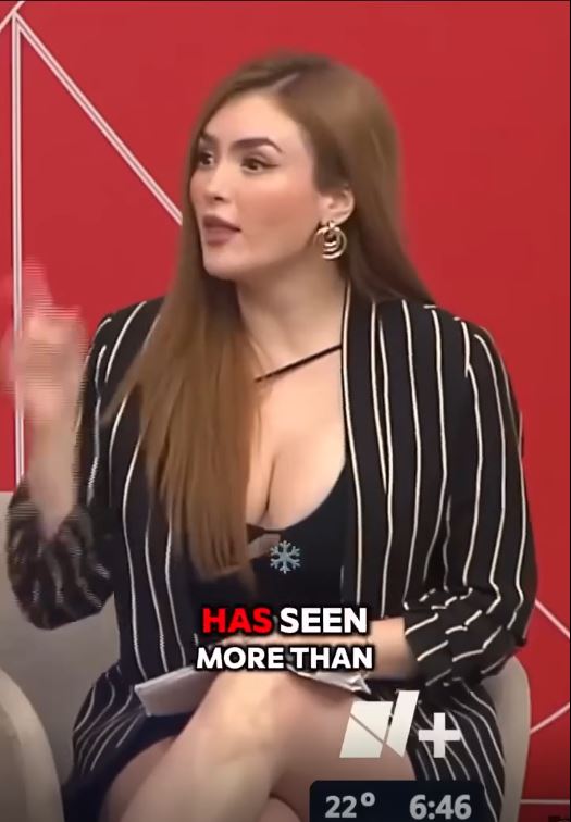 UNPLANNED MOMENT! This presenter had no idea the camera was still on, and now the world has seen more than anyone expected.Uncensored video clip in the comments below!