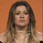 Kelly Clarkson Admits She Finds ‘Nothing Wrong’ With Spanking Her Kids As A Form Of Parental Discipline – View full story in the first C.o.m.m.e.nt. 👇