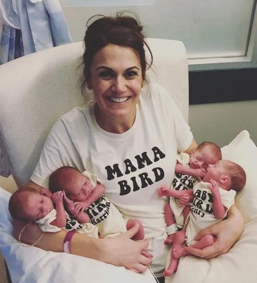 👶👶👶👶 Mom Delivers Quadruplets, Doctor Stunned When He Sees Their Faces: Odds Are 1 In 11 Million! 😲✨