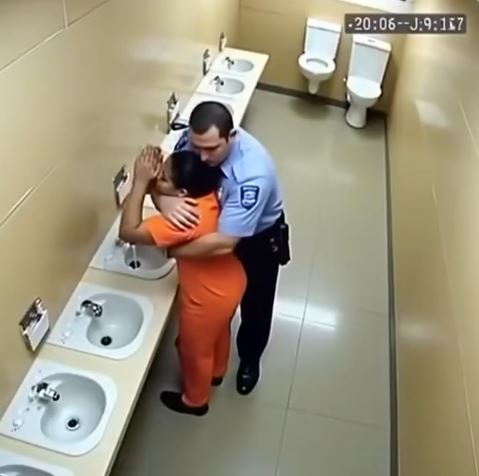 🚨 The Policeman Was Taken Away and Forgot There Was a Camera When He… 🎥👮‍♂️